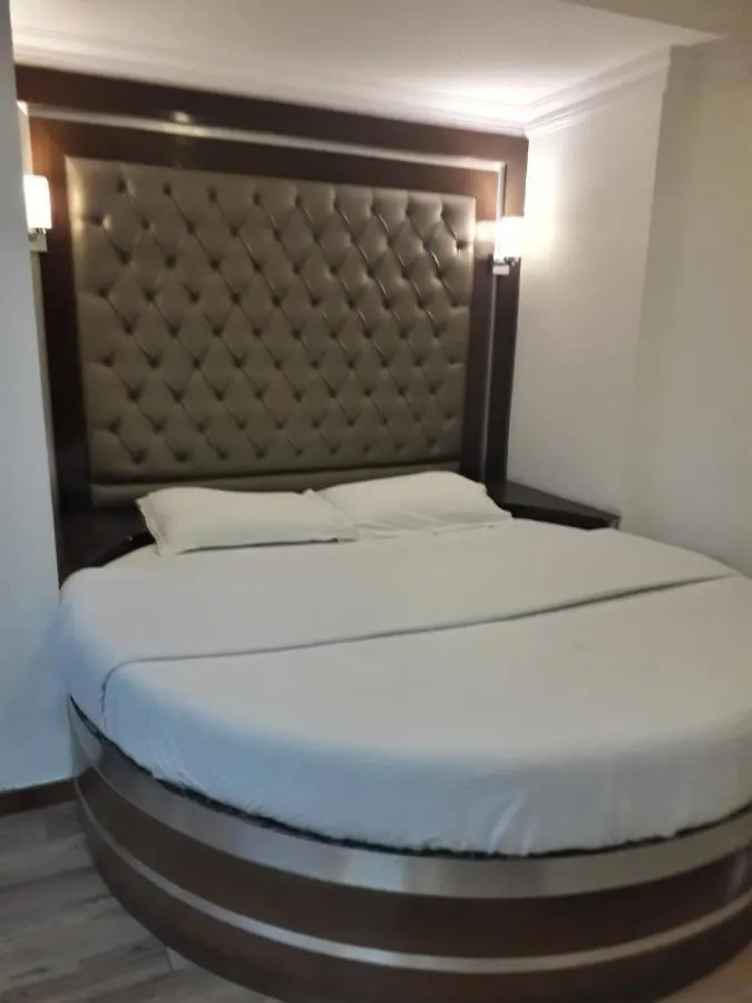 Hotel Lords Regency Shimla 3*,  India